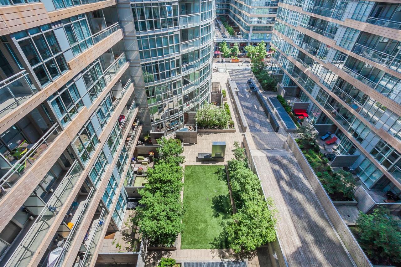 Cozy 2Br Close To Cn Tower & Harbourfront Toronto Zewnętrze zdjęcie