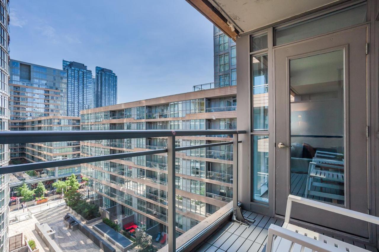 Cozy 2Br Close To Cn Tower & Harbourfront Toronto Zewnętrze zdjęcie
